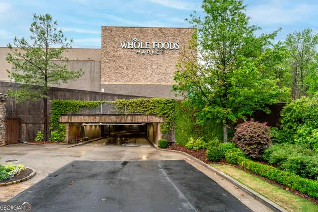 $1,100,000 | 53 Paces W Drive Northwest, Atlanta, GA 30327