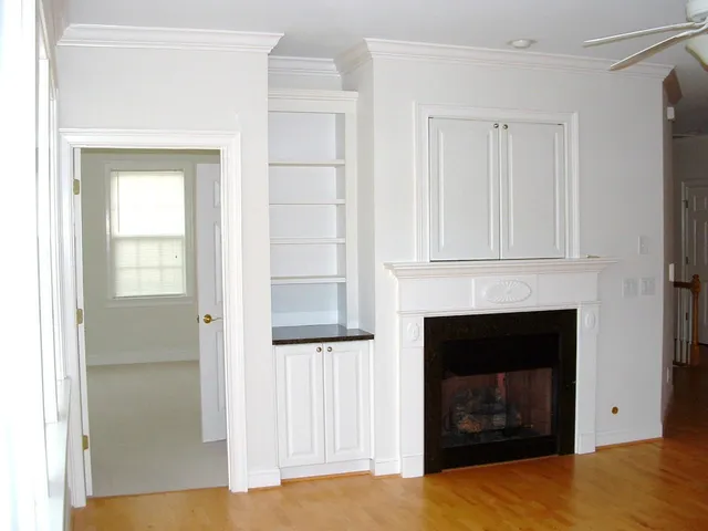 $2,295 | 300 Flowering Peach Court, Unit 204, Charleston, SC 29414