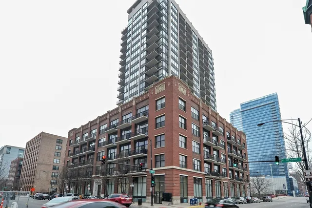 $2,550 | 210 South Desplaines Street, Unit 2104, Chicago, IL 60661