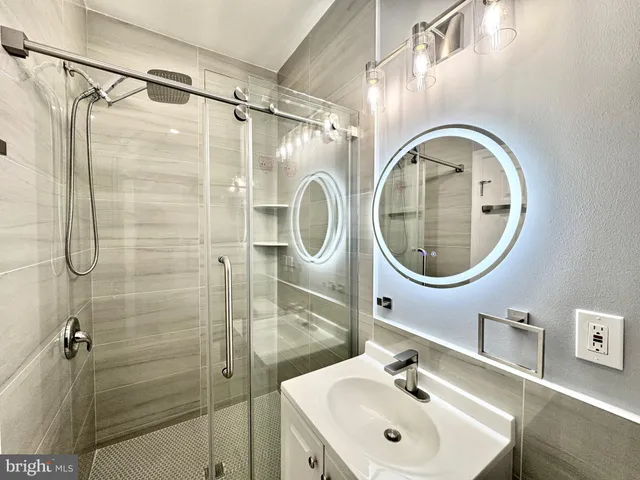 $495,000 | 2029 South 4th Street, Philadelphia, PA 19148