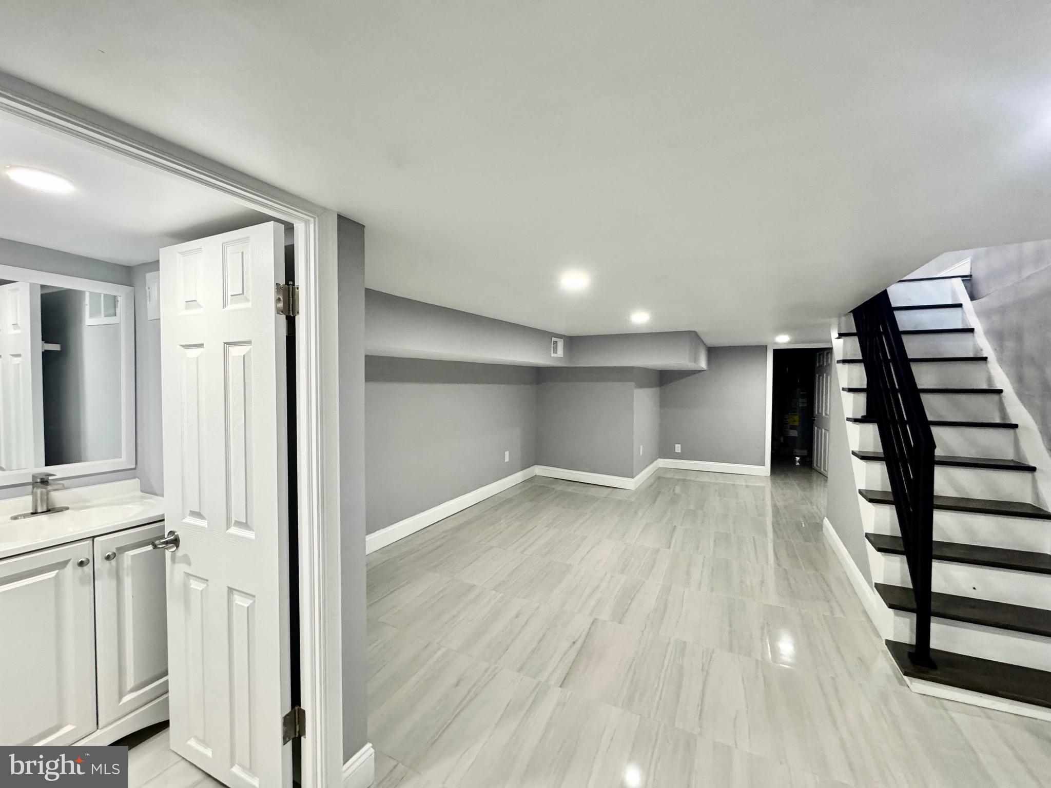 2029 South 4th Street Philadelphia, PA 19148 - Photo 37 of 49 Basement living area