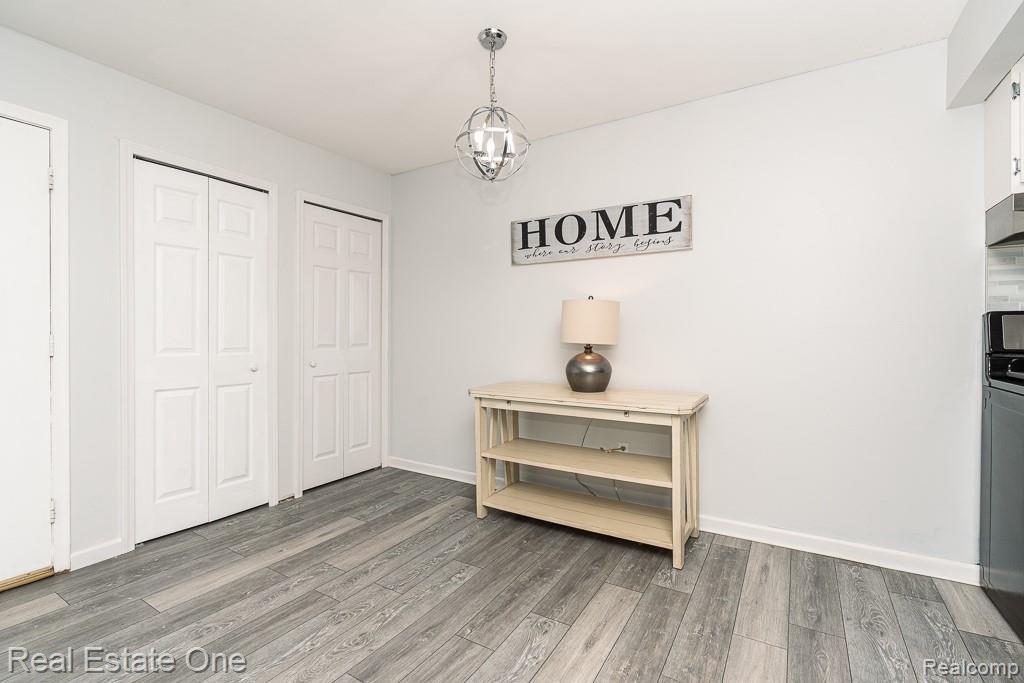 54795 Shelby Road, Unit 87 Utica, MI 48316 - Photo 7 of 23 54795 Shelby_MLS-004.jpg