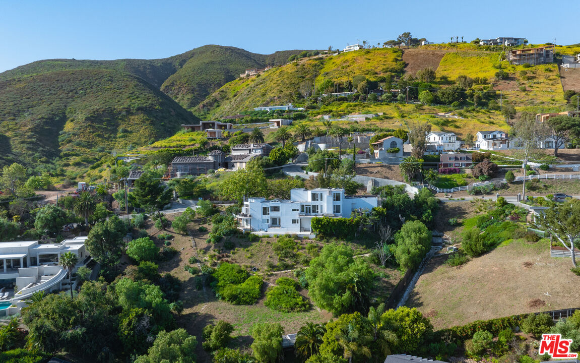 30112 Cuthbert Road Malibu, CA 90265 - Photo 37 of 38