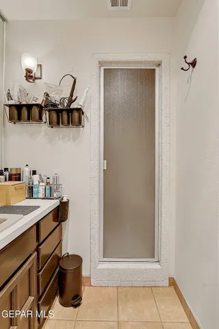 a view of residential houses with outdoor space