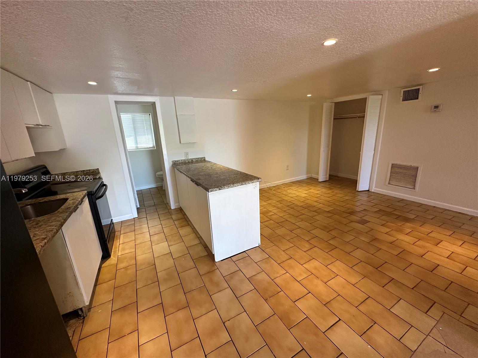 13210 Northeast 3rd Avenue, Unit R North Miami, FL 33161 - Photo 2 of 5