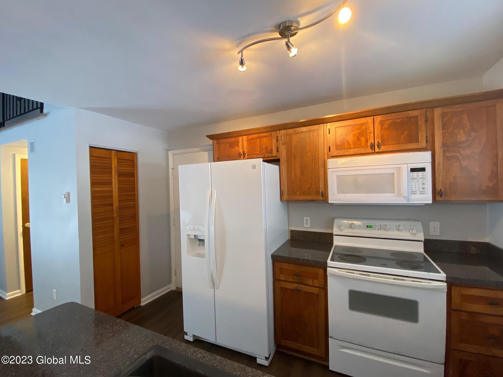 9 Wake Robin Road Malta, NY 12020 - Photo 10 of 17 9DECD9BD-B0AD-4E2F-84A7-BE0A58CA21C8