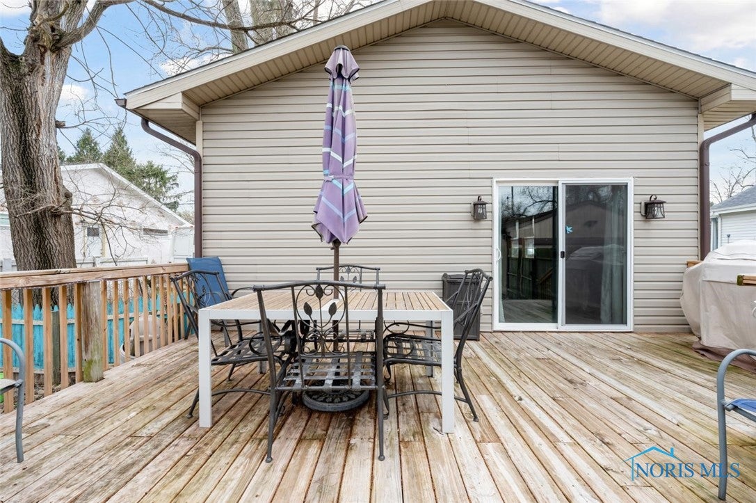 5915 Rudyard Road Sylvania, OH 43560 - Photo 29 of 33 Large, newer deck