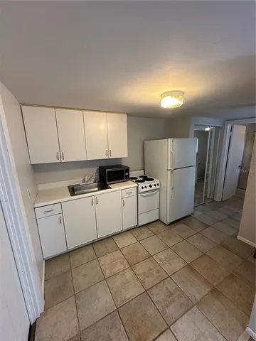 $1,075 | 1233 Virginia Drive, Orlando, FL 32803