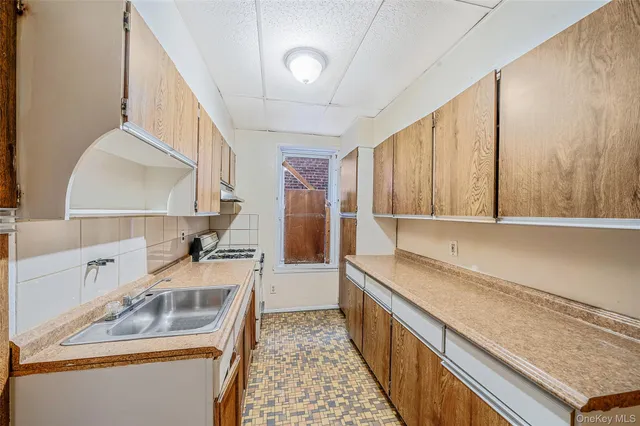 $950,000 | 11 Norwood Avenue | East New York