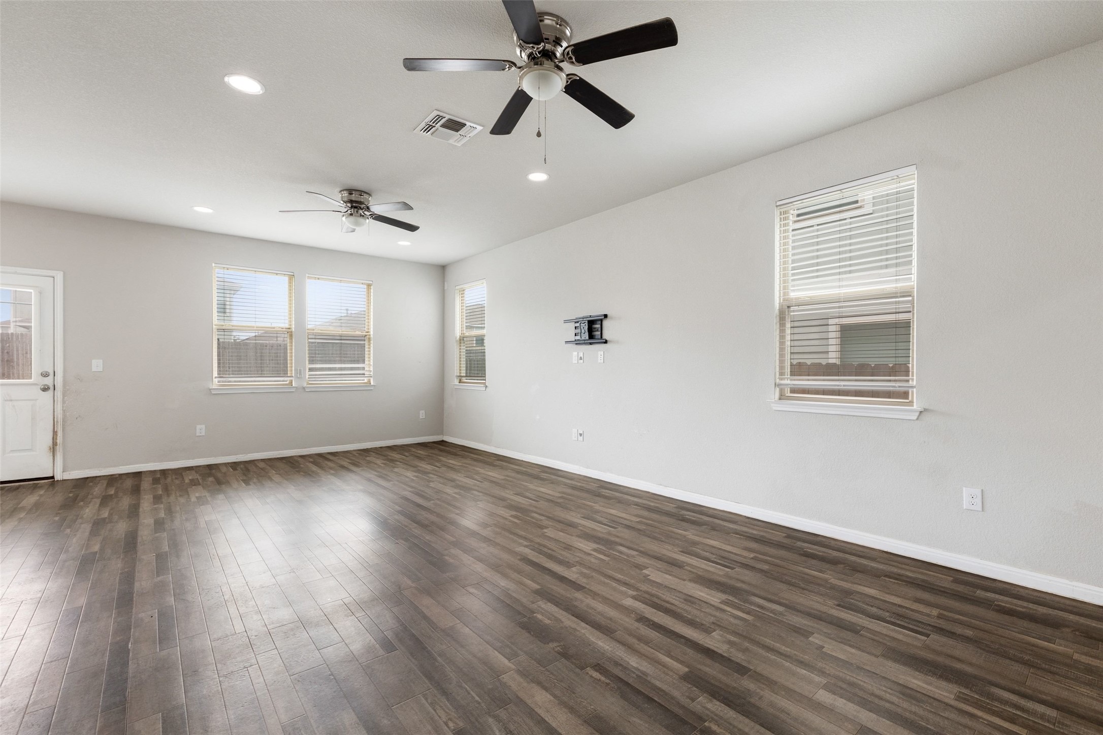 124 Guemal Road Buda, TX 78610 - Photo 16 of 38