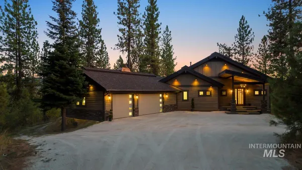 $2,275,000 | 17 Madelyn Ct Garden Valley, Garden Valley, ID 83622