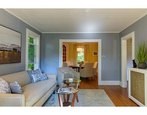 34 Seaward Road Wellesley, MA 02481 - Photo 4 of 18