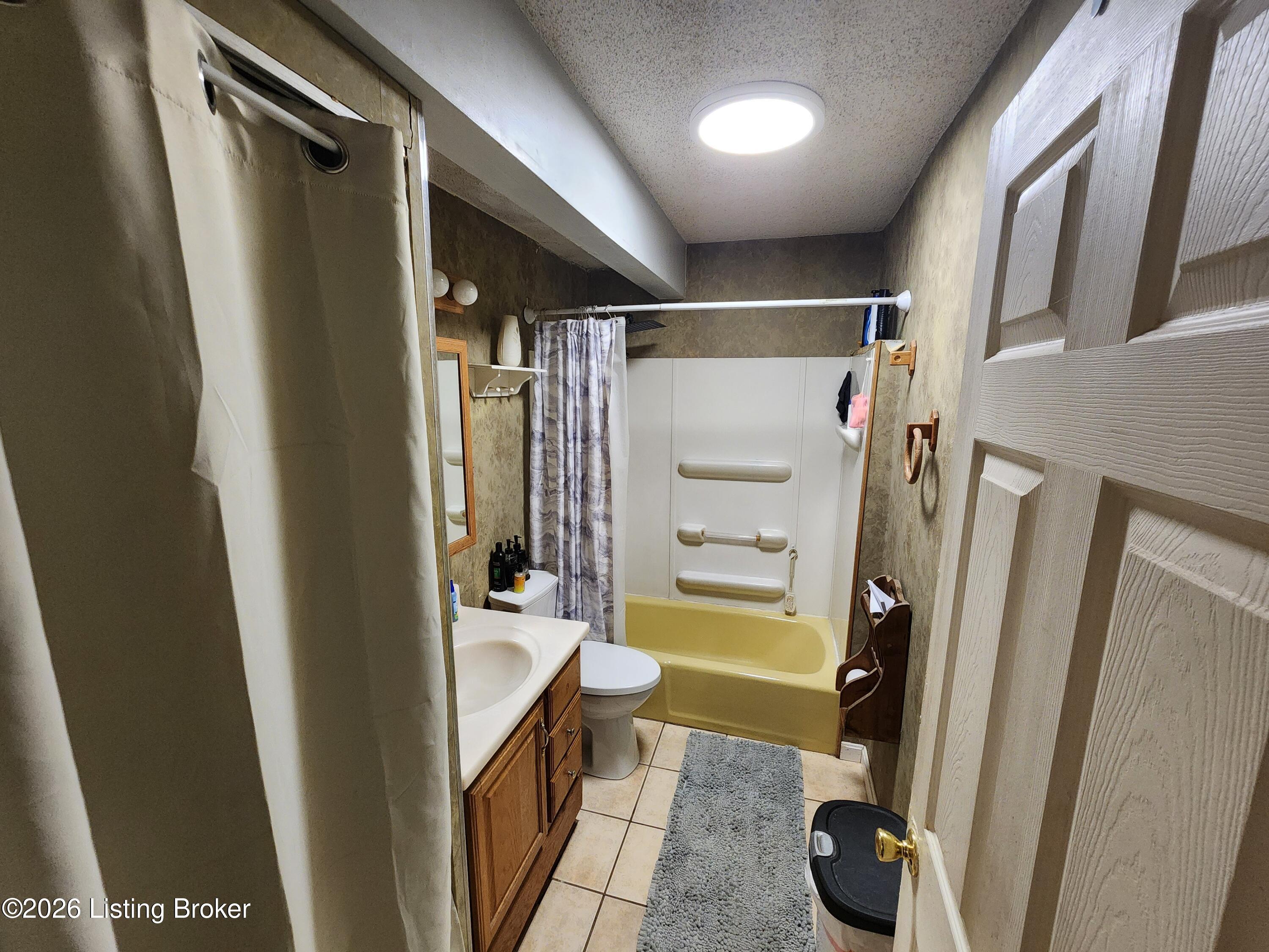 4359 Springfield Road Elizabethtown, KY 42701 - Photo 34 of 65 20260829_122348