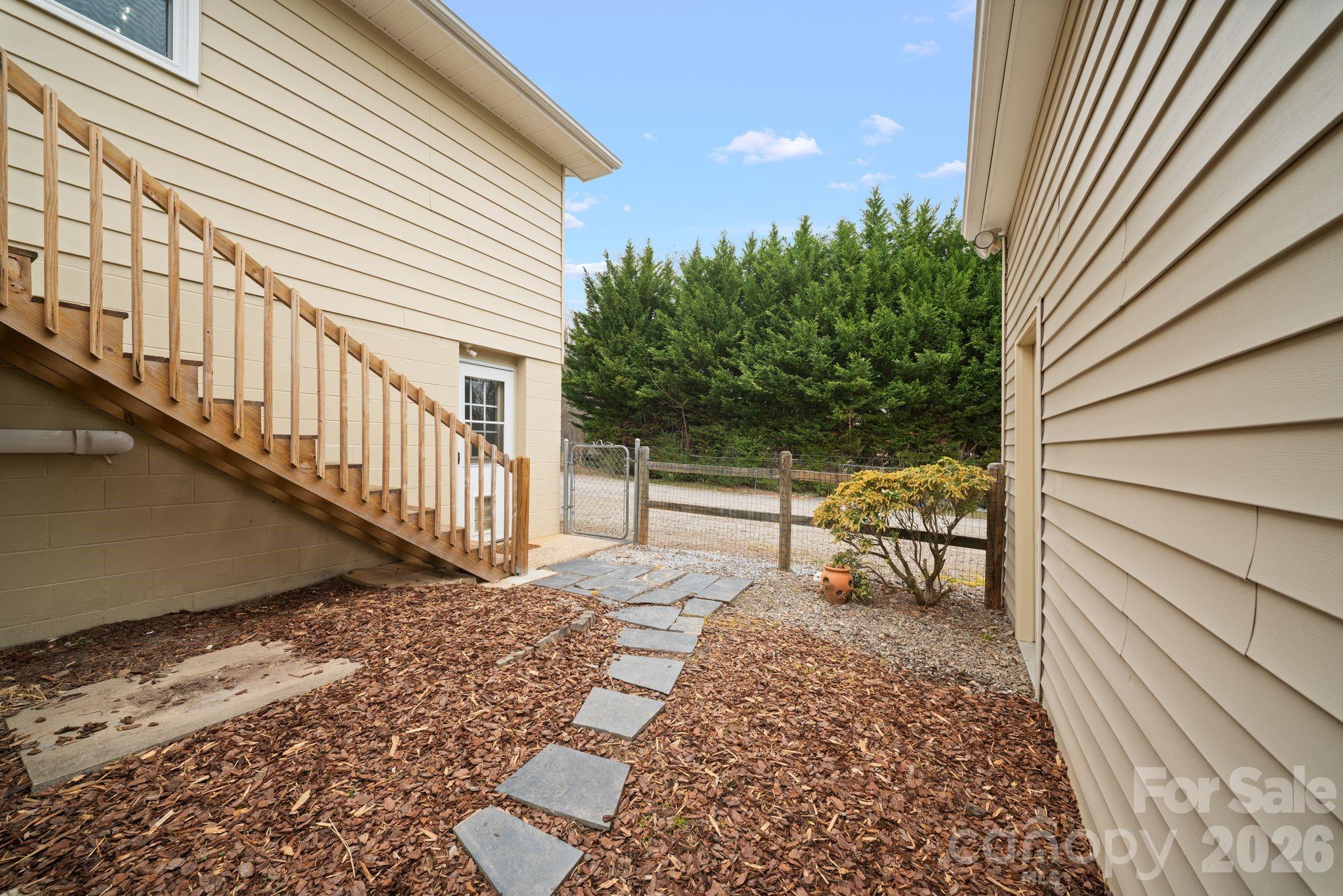 26 Cedar Hill Road Asheville, NC 28806 - Photo 34 of 40