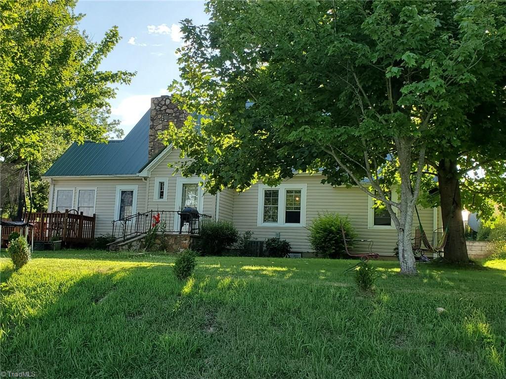 5893 Fox Ridge Road Ennice, NC 28623 - Photo 8 of 23