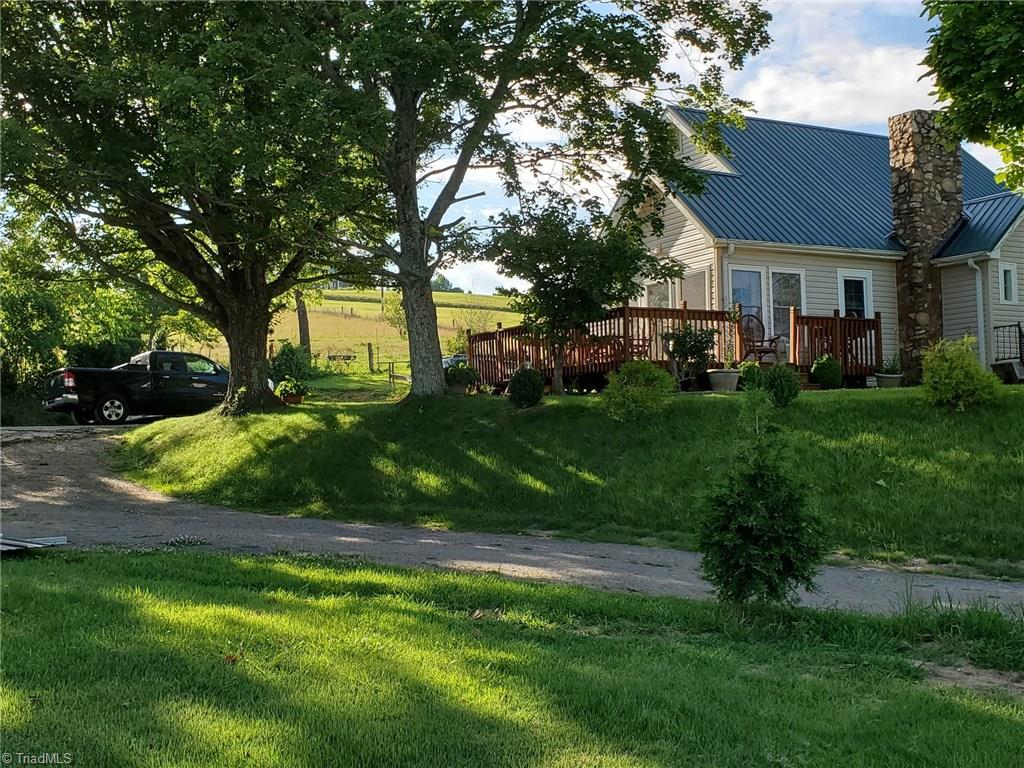 5893 Fox Ridge Road Ennice, NC 28623 - Photo 10 of 23