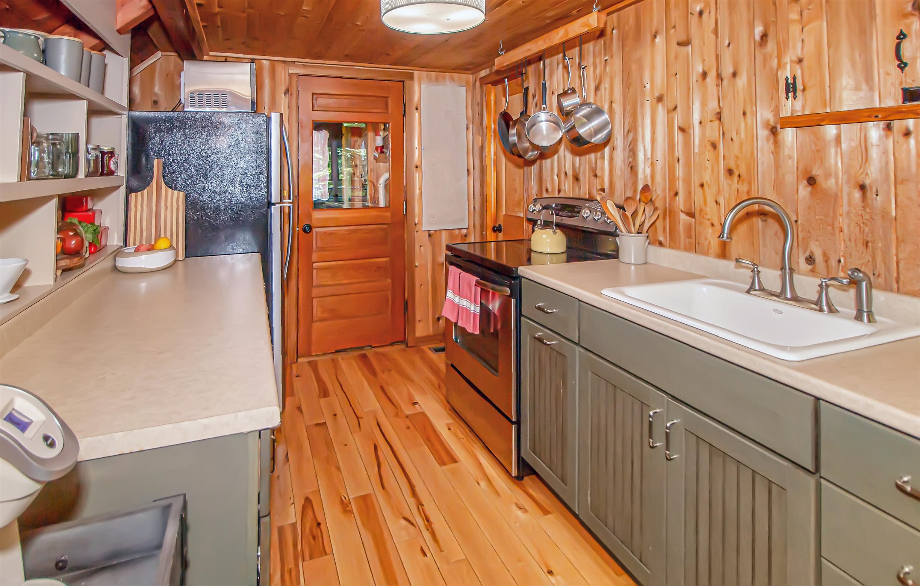 32 Ives Road Wilmington, VT 05363 - Photo 4 of 24 Gallery Image 4