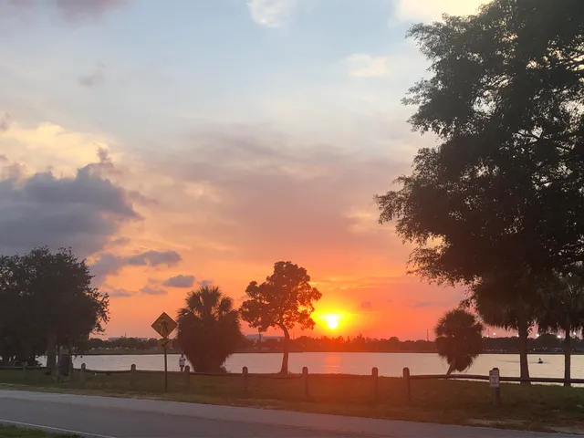 $1,400 | 2020 Lake Osborne Drive, Unit 6, Lake Worth Beach, FL 33461