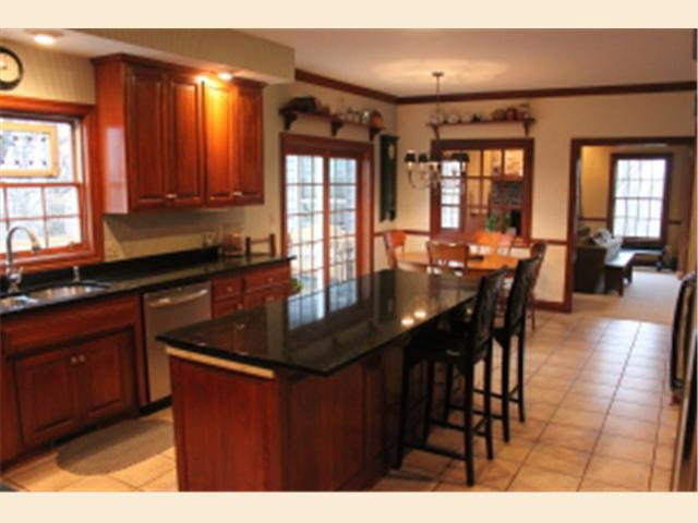 2014 Baihly Summit Drive Southwest Rochester, MN 55902 - Photo 3 of 10