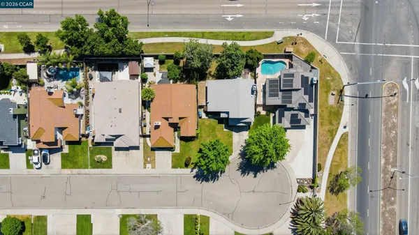 $699,000 | 1980 Harvest Landing Court, Tracy, CA 95376