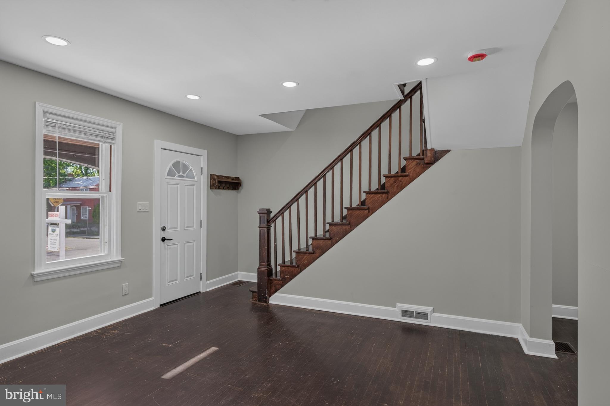 620 North Maple Avenue Brunswick, MD 21716 - Photo 5 of 55