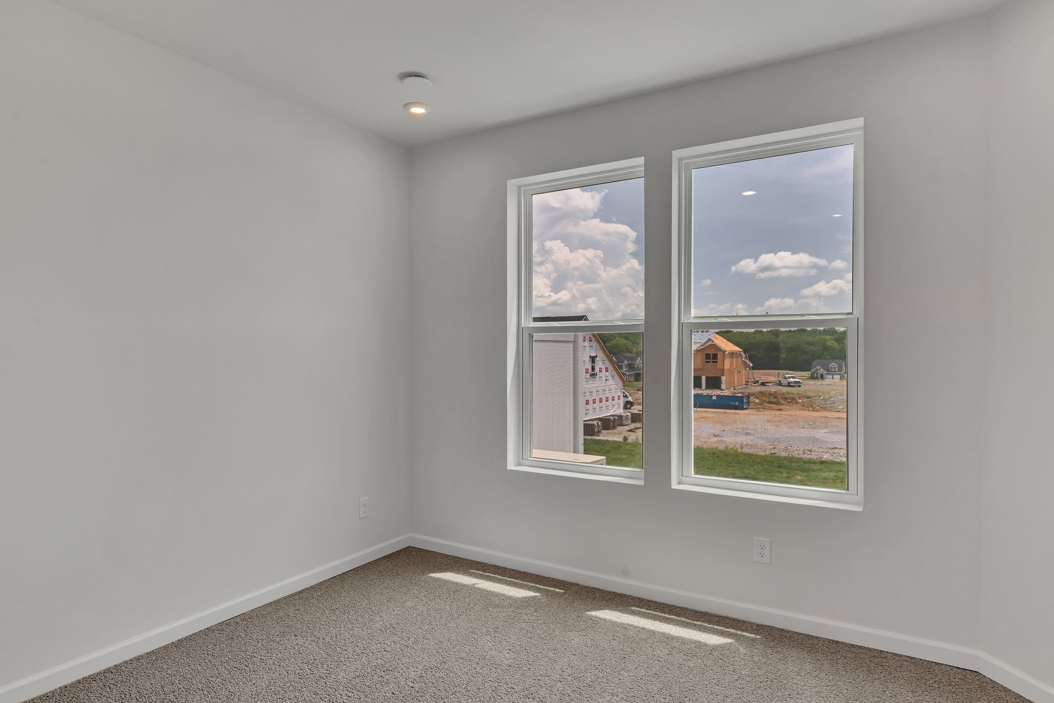 621 Club View Way Mount Juliet, TN 37122 - Photo 13 of 36 an empty room with windows