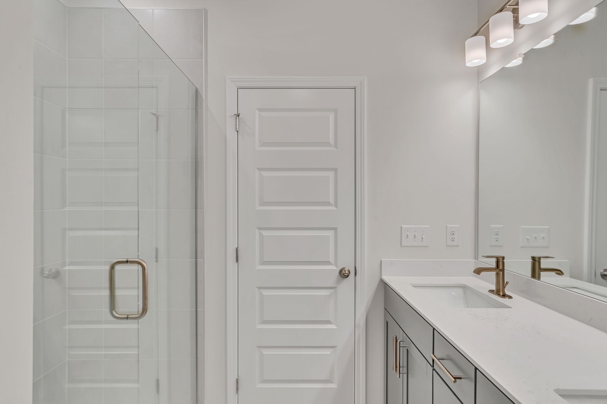 621 Club View Way Mount Juliet, TN 37122 - Photo 17 of 36 a bathroom with a sink vanity and a mirror