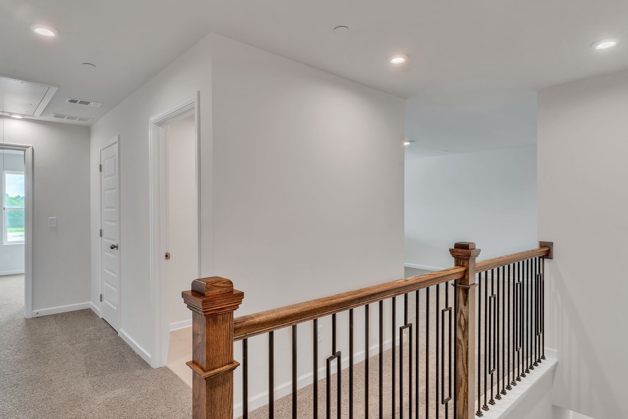 621 Club View Way Mount Juliet, TN 37122 - Photo 19 of 36 a view of hallway with a door