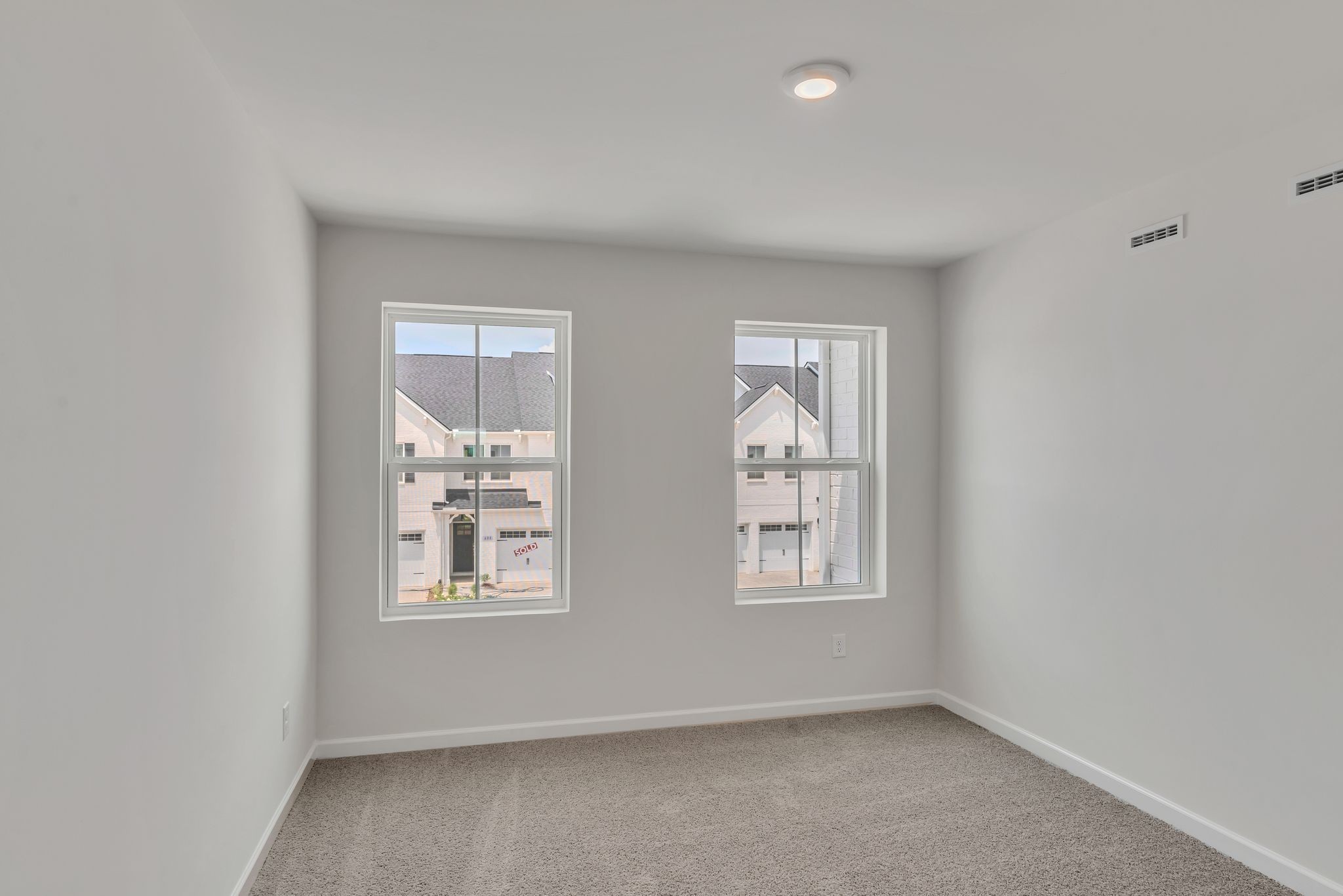 621 Club View Way Mount Juliet, TN 37122 - Photo 26 of 36 an empty room with windows