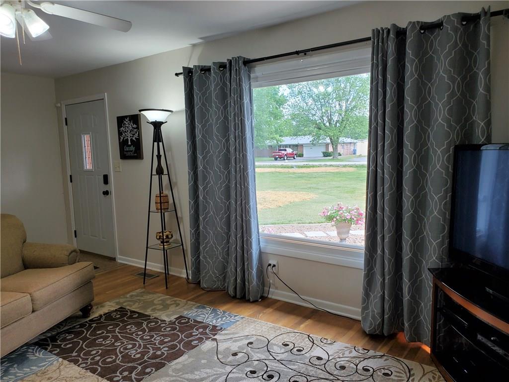 256 West Thompson Road Indianapolis, IN 46217 - Photo 10 of 34 Gallery Image 10