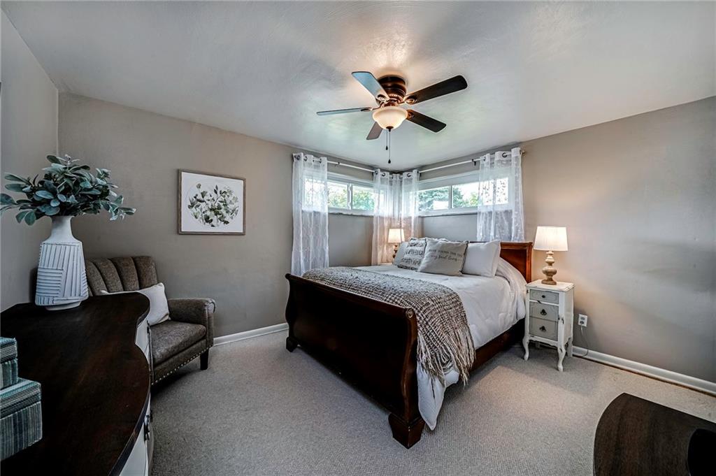 425 Sharon Road Coraopolis, PA 15108 - Photo 15 of 45 Gallery Image 15
