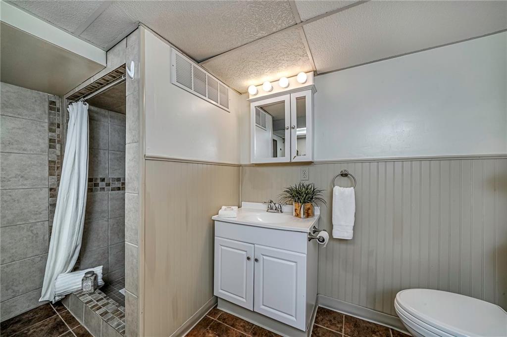 425 Sharon Road Coraopolis, PA 15108 - Photo 30 of 45 Gallery Image 30
