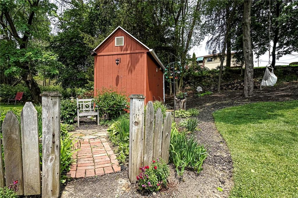425 Sharon Road Coraopolis, PA 15108 - Photo 34 of 45 Gallery Image 34