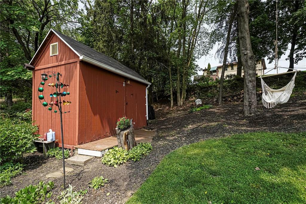 425 Sharon Road Coraopolis, PA 15108 - Photo 38 of 45 Gallery Image 38