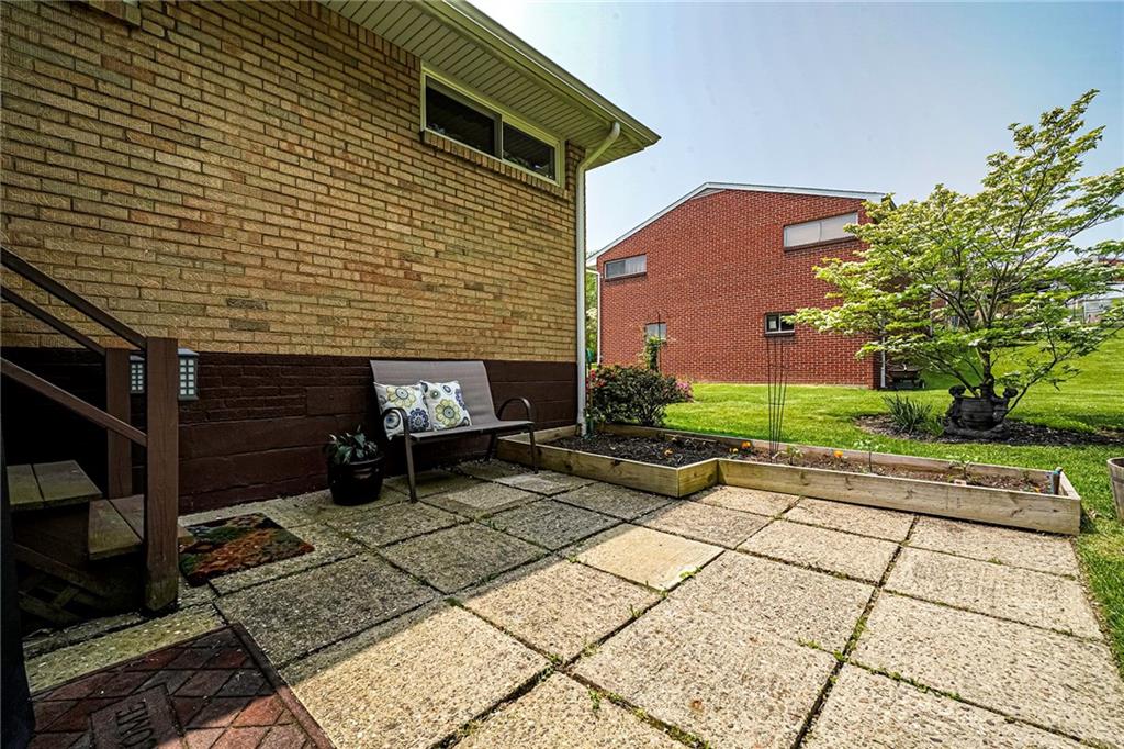 425 Sharon Road Coraopolis, PA 15108 - Photo 40 of 45 Gallery Image 40