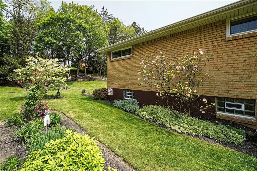 425 Sharon Road Coraopolis, PA 15108 - Photo 42 of 45 Gallery Image 42