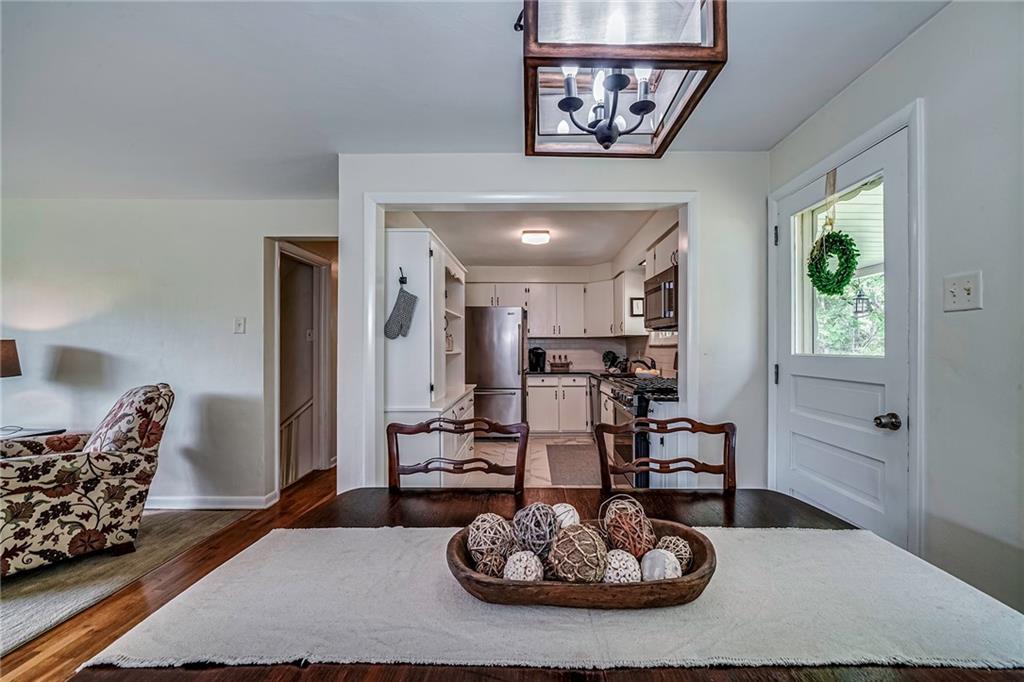 425 Sharon Road Coraopolis, PA 15108 - Photo 9 of 45 Gallery Image 9