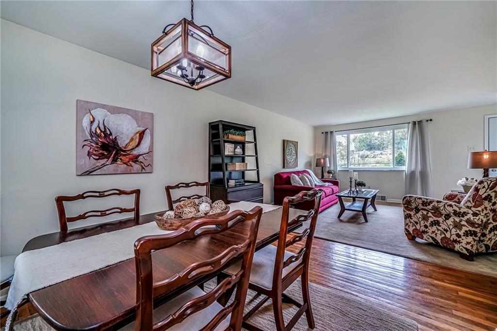 425 Sharon Road Coraopolis, PA 15108 - Photo 10 of 45 Gallery Image 10