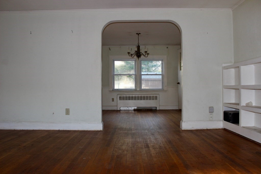 9 Woodside Road Hamilton, MA 01982 - Photo 3 of 17 Gallery Image 3