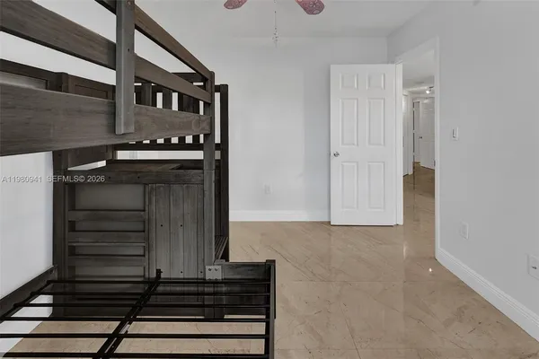 $3,000 | 21300 San Simeon Way, Unit P6, Miami, FL 33179