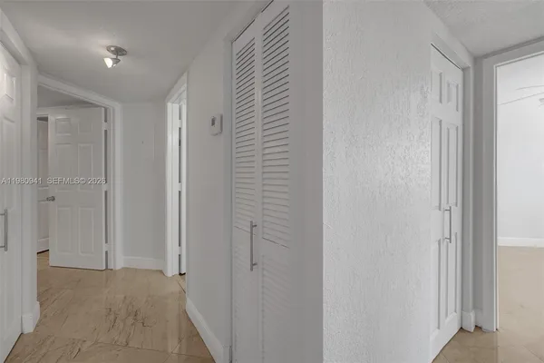 $3,000 | 21300 San Simeon Way, Unit P6, Miami, FL 33179