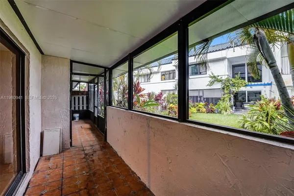 $3,000 | 21300 San Simeon Way, Unit P6, Miami, FL 33179