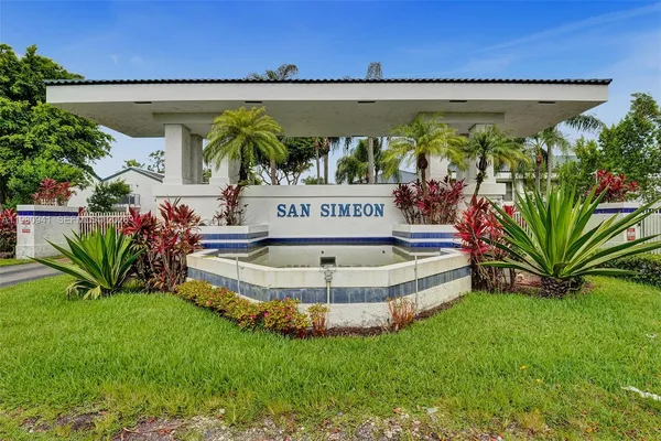 $3,000 | 21300 San Simeon Way, Unit P6, Miami, FL 33179