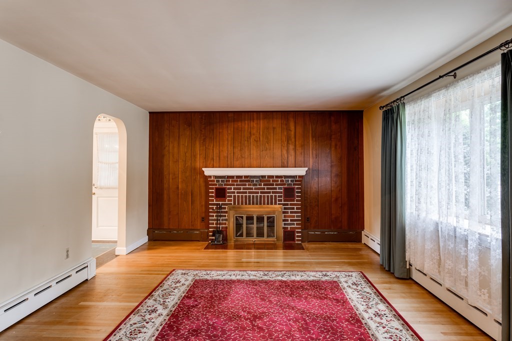 1557 Providence Road Northbridge, MA 01588 - Photo 17 of 31 Gallery Image 17