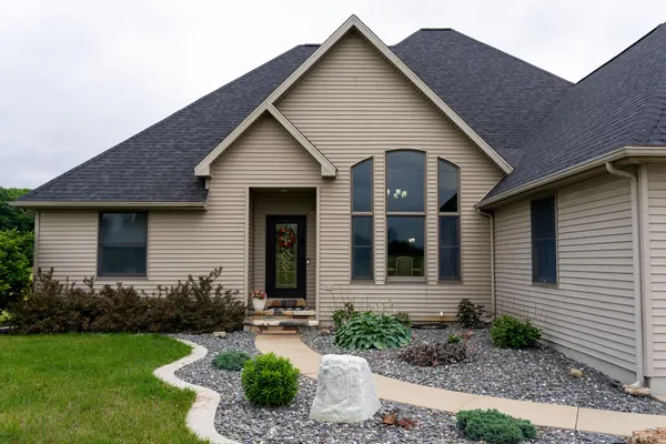 $779,900 | 7667 West Pickard Road, Mount Pleasant, MI 48858