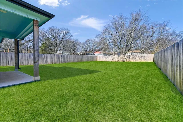 $1,600 | 729 East Sears Street, Denison, TX 75021