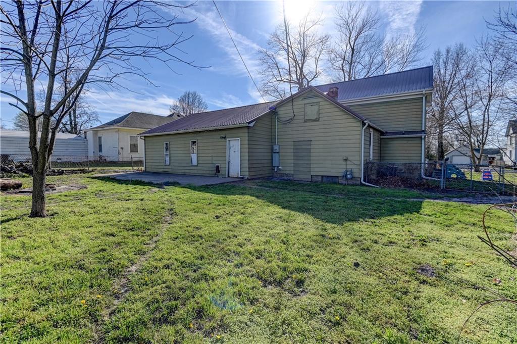 511 North Main Street Corder, MO 64021 - Photo 35 of 40