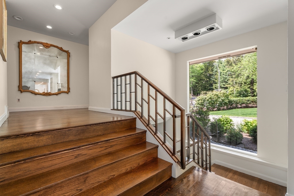 9 Singletree Road Brookline, MA 02467 - Photo 10 of 18