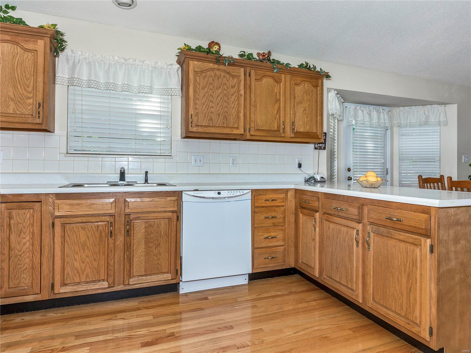 2513 Hunters Ridge Edwardsville, IL 62025 - Photo 15 of 32 Gallery Image 15