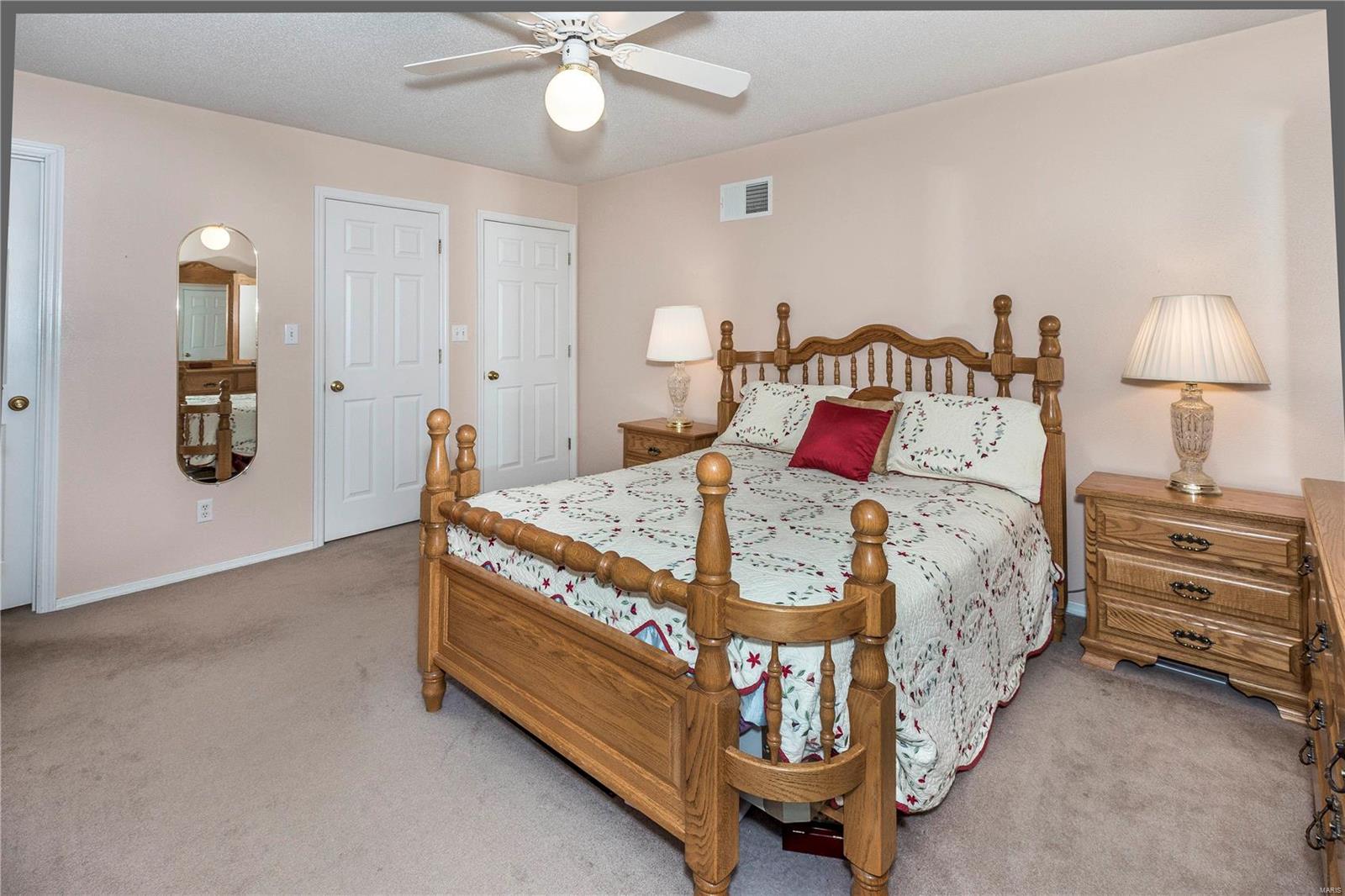 2513 Hunters Ridge Edwardsville, IL 62025 - Photo 16 of 32 Gallery Image 16